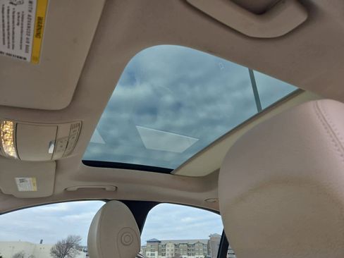 Used 2015 Mercedes-Benz C 300 Sedan image 18