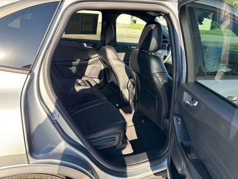 Used 2024 Ford Escape ST-Line w/ Tech Pack #1 AWD/4WD image 11