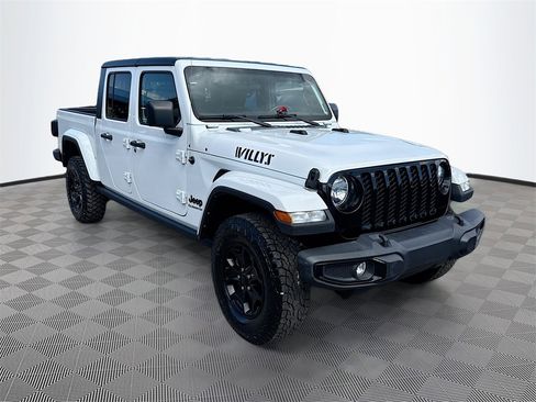 Used 2022 Jeep Gladiator Willys image 4