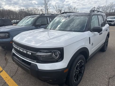 New 2026 Ford Bronco Sport Outer Banks w/ Outer Banks Tech Package+ image 2