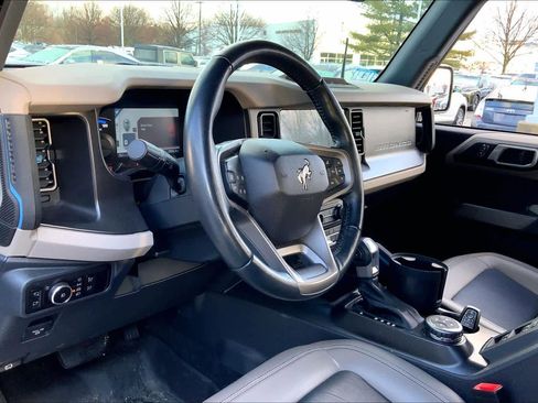 Used 2023 Ford Bronco Wildtrak image 17