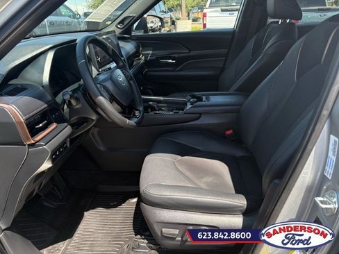 Used 2024 Toyota Grand Highlander AWD Hybrid image 15