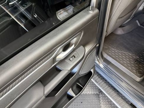 Used 2025 RAM 1500 Big Horn AWD/4WD image 32