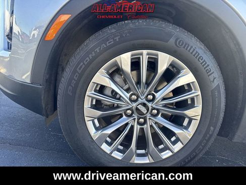 Used 2025 Cadillac XT4 Premium Luxury image 33