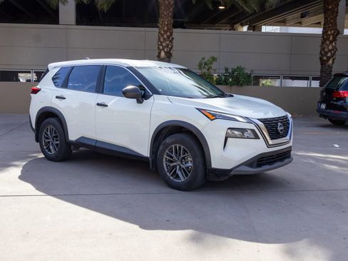 Used 2023 Nissan Rogue S FWD image 8