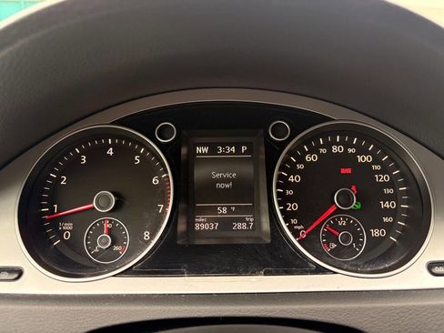 Used 2010 Volkswagen CC Sport FWD image 13