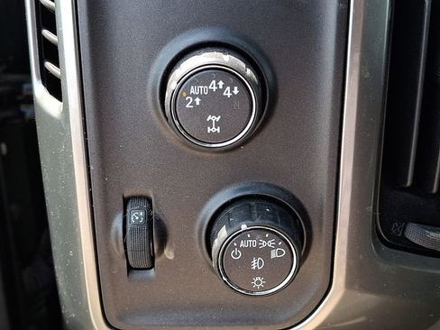 Used 2018 Chevrolet Silverado 1500 LT w/ All Star Edition image 17