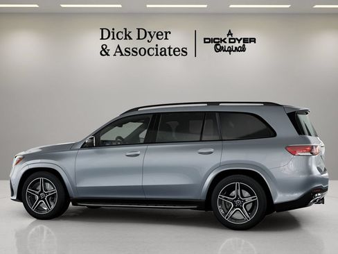 Used 2025 Mercedes-Benz GLS 450 4MATIC image 22