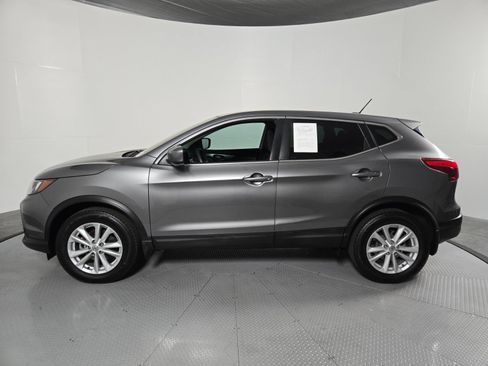 Used 2017 Nissan Rogue Sport S w/ S Appearance Package FWD image 7