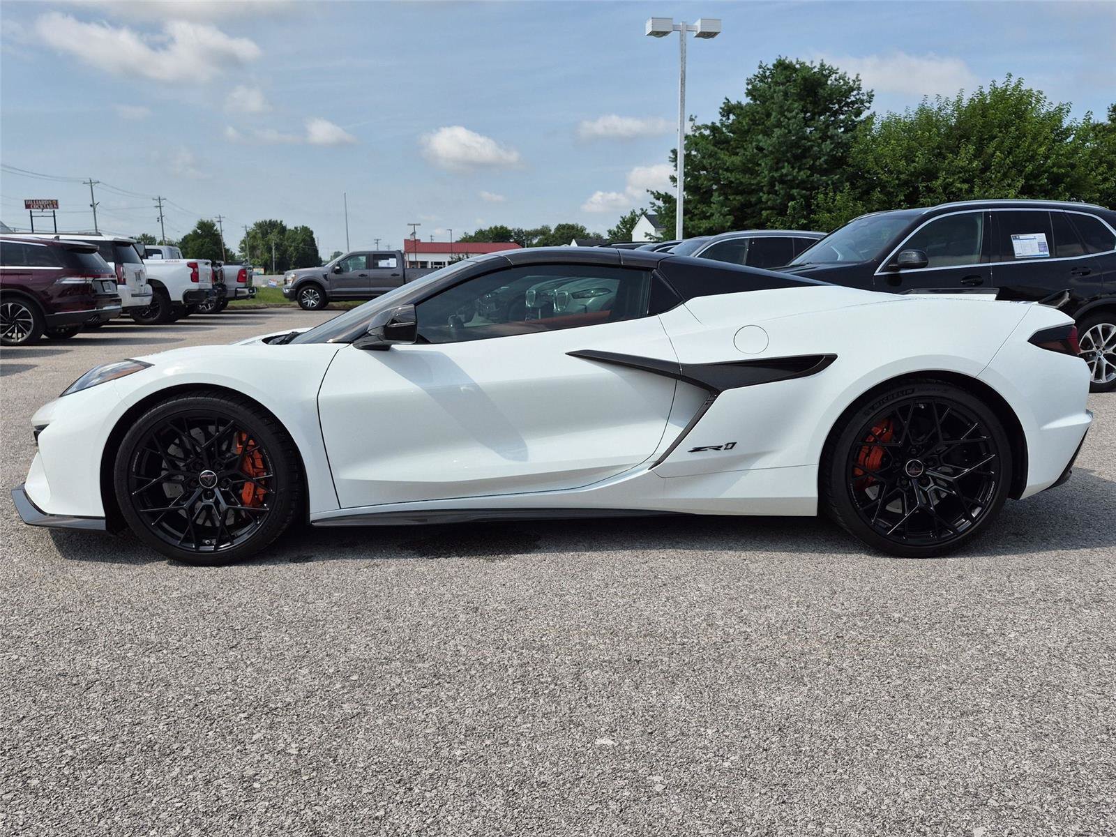 Used 2026 Chevrolet Corvette ZR1 w/ Stealth Interior Trim Package RWD image 2