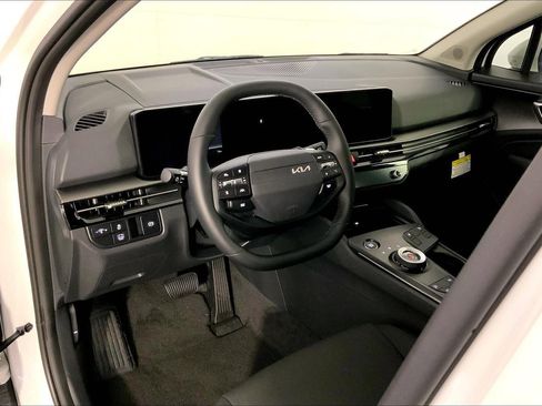 New 2026 Kia Sportage S image 7