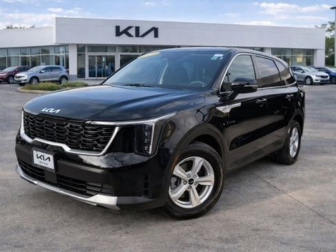Certified 2024 Kia Sorento LX image 1
