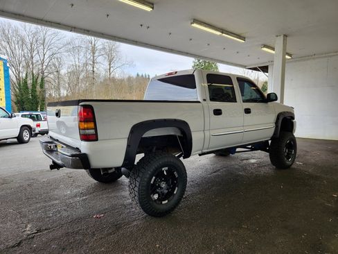 Used 2005 GMC Sierra 1500 SLT w/ Light Duty Power Package image 3