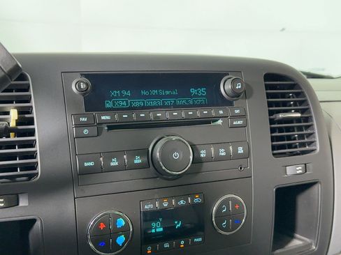 Used 2010 GMC Sierra 1500 SLE w/ Texas Edition image 17