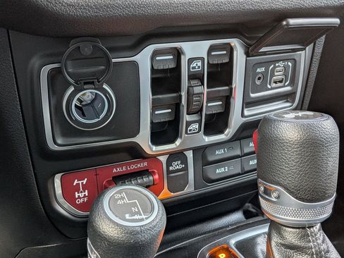 New 2025 Jeep Wrangler Unlimited Sport image 14