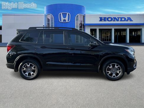 Used 2023 Honda Passport TrailSport image 8