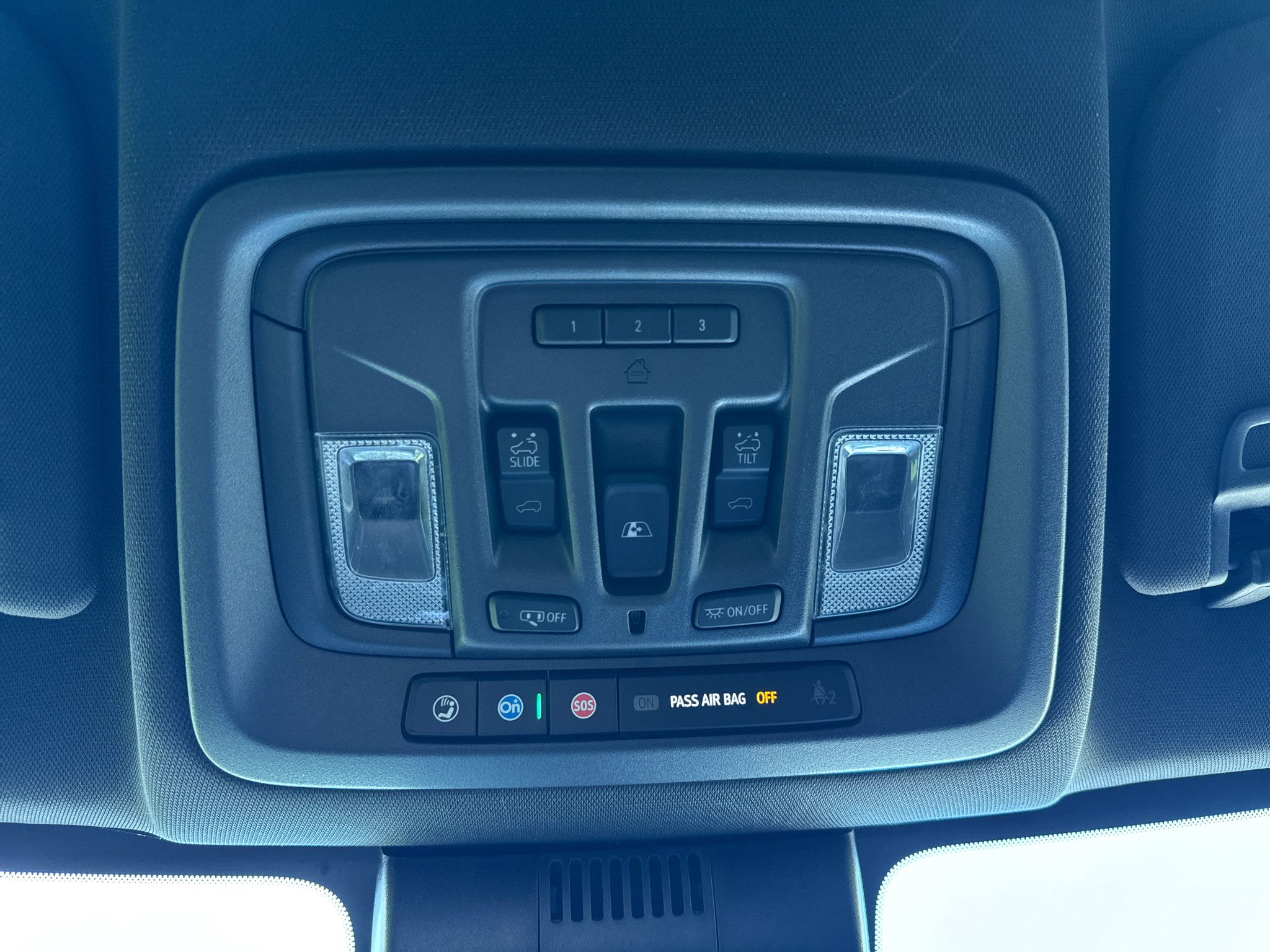 Used 2024 Chevrolet Silverado 2500 High Country w/ High Country Premium Package AWD/4WD image 32