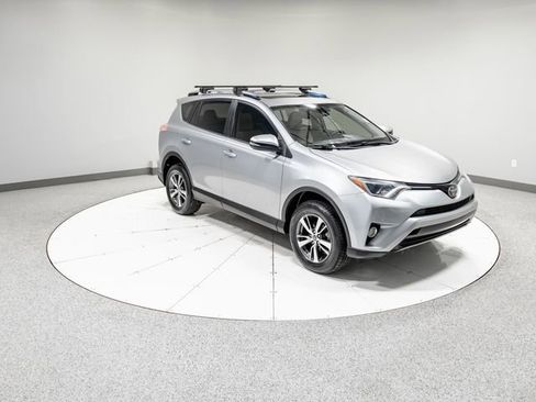 Used 2018 Toyota RAV4 XLE image 27
