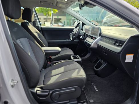 Certified 2024 Hyundai Ioniq 5 SEL image 10