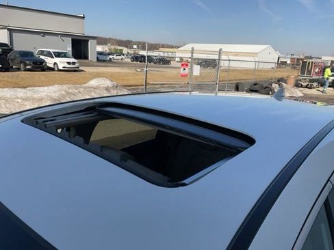 Used 2021 Honda CR-V EX-L image 10