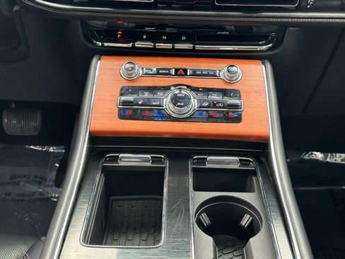 Used 2020 Lincoln Aviator Grand Touring w/ Equipment Group 302A image 11