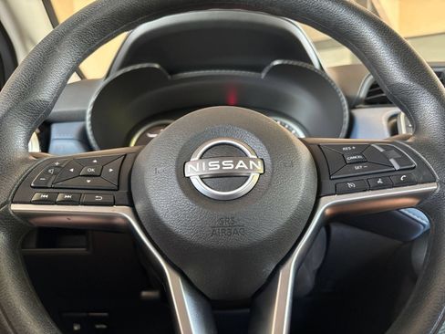 Used 2025 Nissan Versa SV FWD image 21