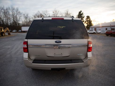 Used 2017 Ford Expedition Limited w/ Equipment Group 301A image 4