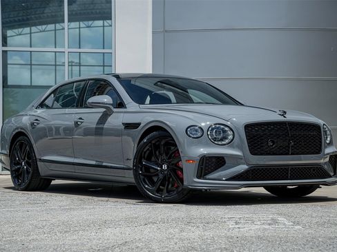 New 2025 Bentley Flying Spur Plug-In Hybrid image 1