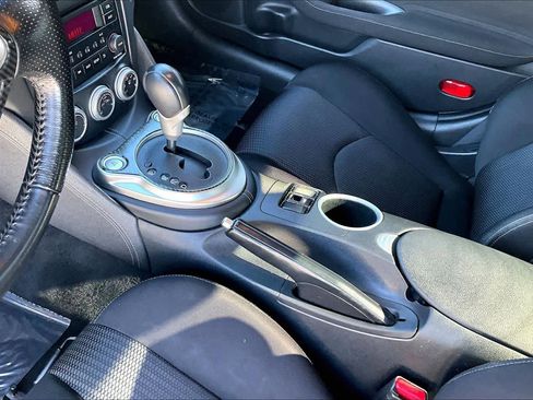 Used 2020 Nissan 370Z Coupe image 12