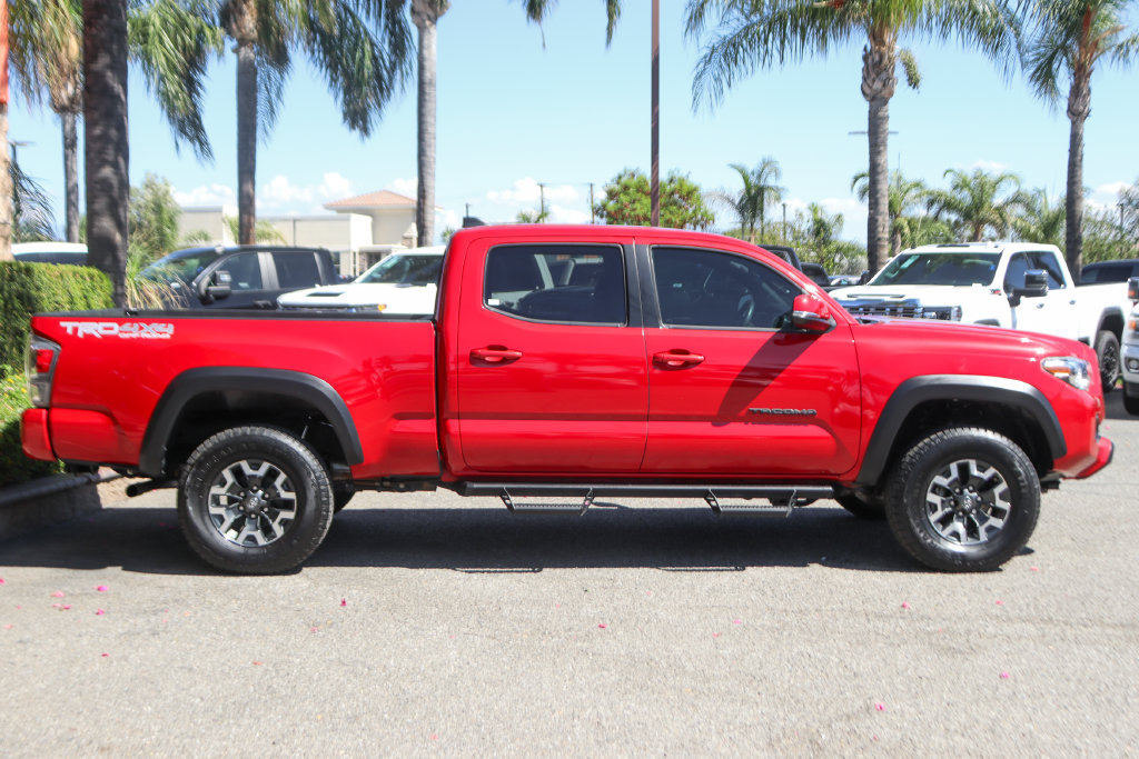 Used 2021 Toyota Tacoma TRD Off-Road w/ Technology Package AWD/4WD image 10