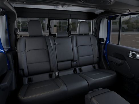 New 2025 Jeep Gladiator Sport w/ Premium Package image 15