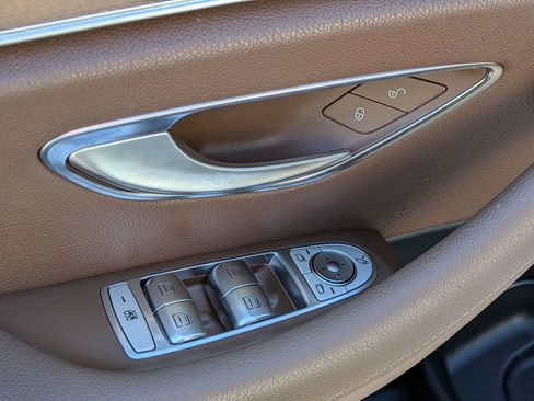 Used 2018 Mercedes-Benz E 400 E 400 image 16