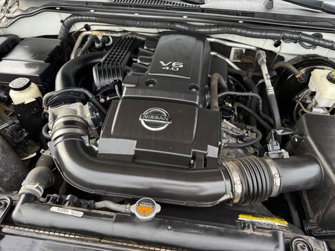 Used 2018 Nissan Frontier SV AWD/4WD image 37