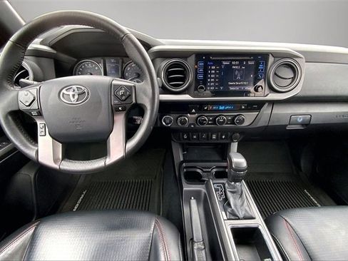 Used 2017 Toyota Tacoma TRD Pro image 12