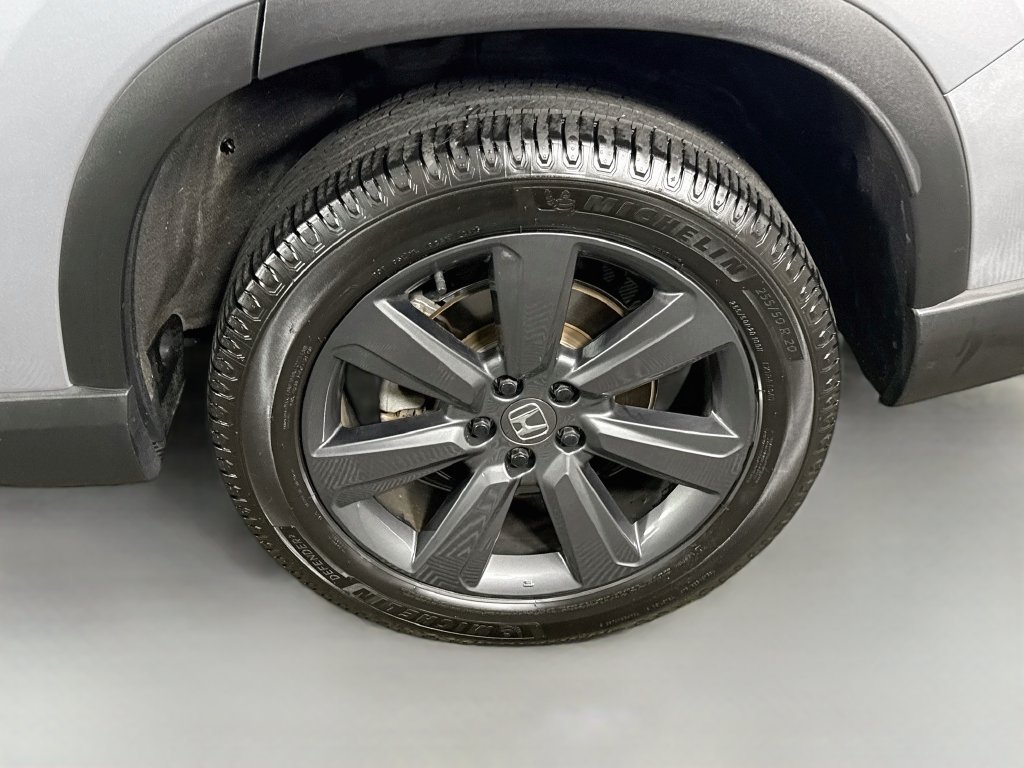 Used 2023 Honda Pilot Sport image 32