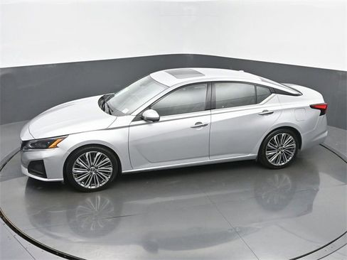 Used 2023 Nissan Altima 2.5 SL image 39