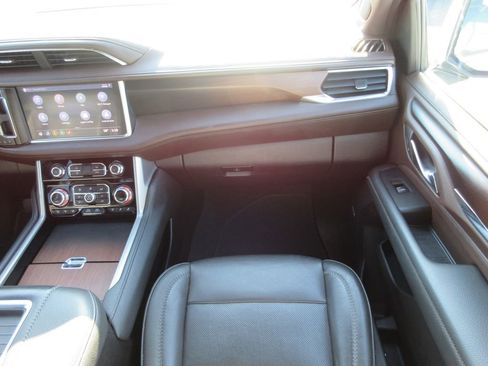 Certified 2021 GMC Yukon Denali w/ Denali Premium Package image 20