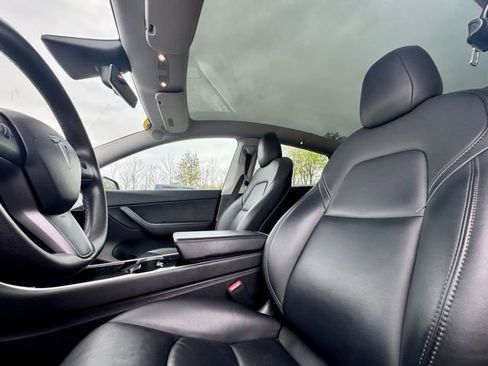 Used 2021 Tesla Model Y Long Range AWD/4WD image 12