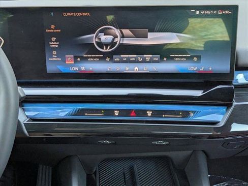 Used 2025 BMW 540i xDrive image 15