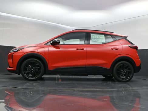 New 2027 Chevrolet Bolt RS w/ Technology Package FWD image 40