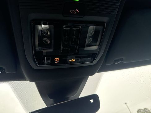 New 2026 Volkswagen Atlas Cross Sport SEL Premium R-Line image 37