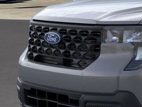 New 2025 Ford Maverick XL image 18