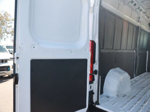 Used 2025 RAM ProMaster 2500 w/ Convenience Group FWD image 37