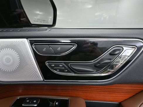 Used 2024 Lincoln Navigator L Reserve w/ Equipment Group 201A image 53