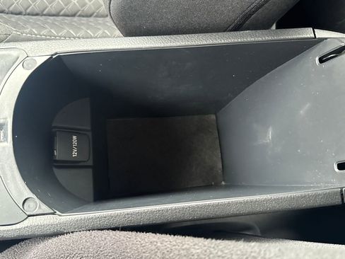 Used 2021 Toyota C-HR LE image 26