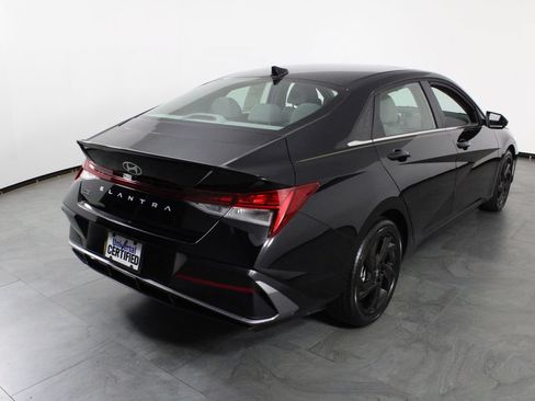 Certified 2026 Hyundai Elantra SEL Sport Premium w/ Cargo Package FWD image 4