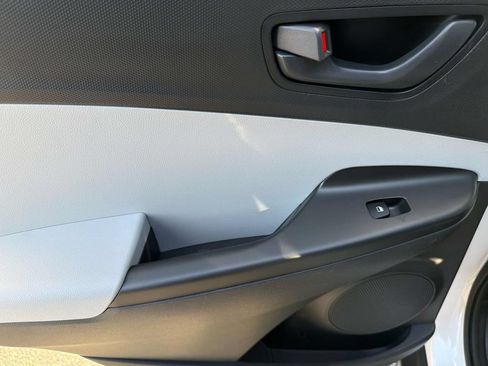 Used 2023 Hyundai Kona SEL FWD image 28