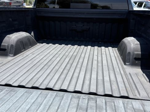 Used 2022 Chevrolet Silverado 1500 LTZ AWD/4WD image 31