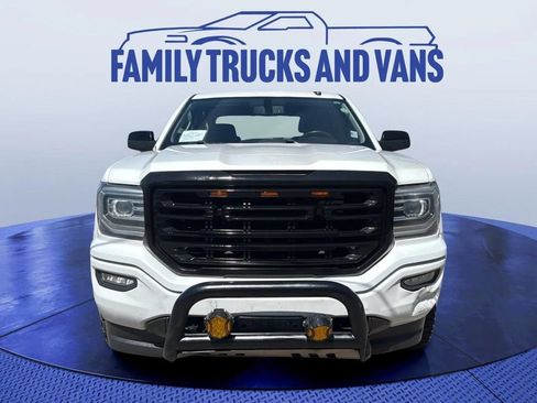 Used 2018 GMC Sierra 1500 SLT w/ All Terrain X Package AWD/4WD image 8