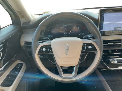 Used 2023 Lincoln Corsair FWD image 18